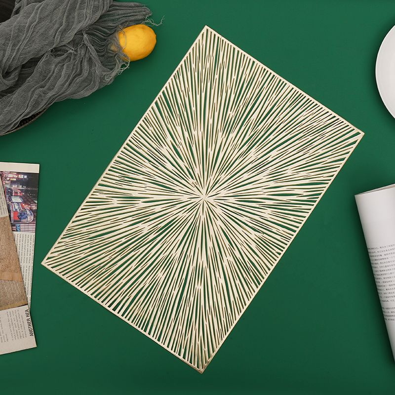 SET DE TABLE RECT. DORE AJOURE 45X30CM