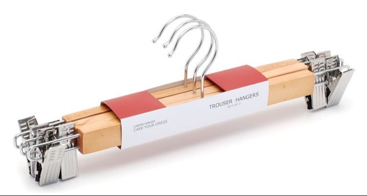 SET DE 3 CINTRES EN BOIS POUR JUPES