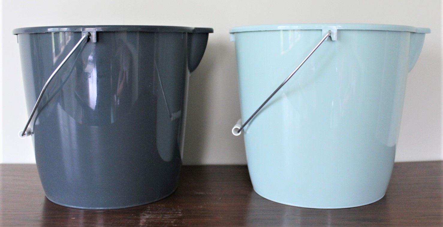 SEAU A BEC 10L DIA.24 CM H. 27CM