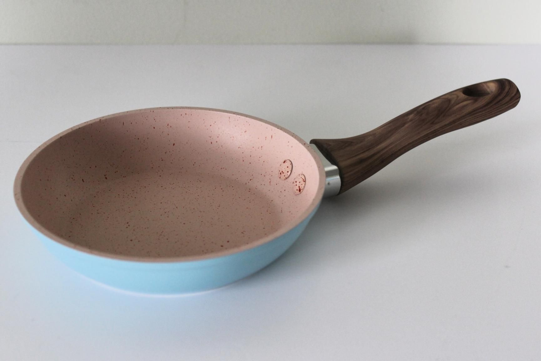 POELE A FRIRE BLEUE/ROSE DIA.14CM