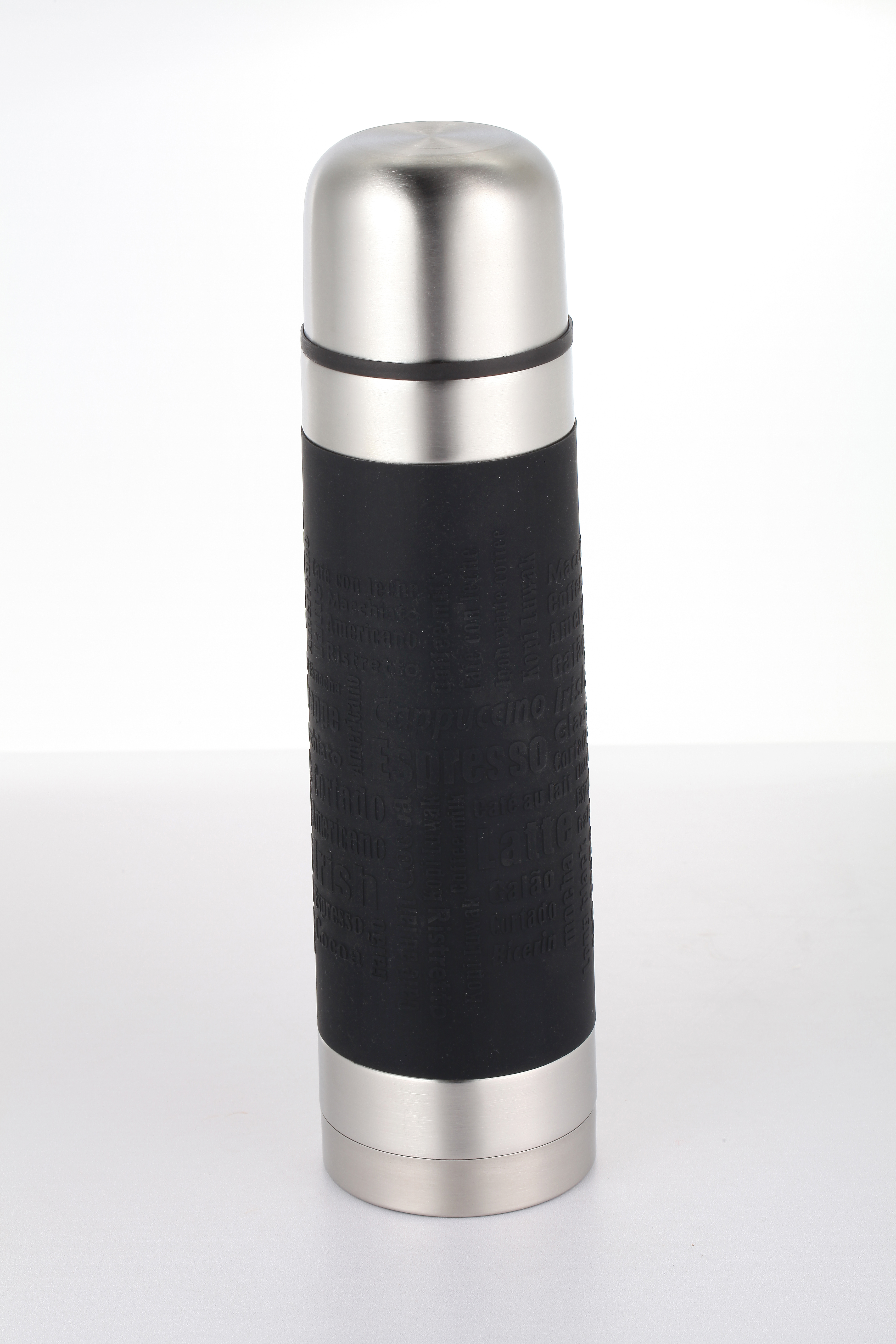 BOUTEILLE ISOLANTE 0.75L AVEC SILICONE